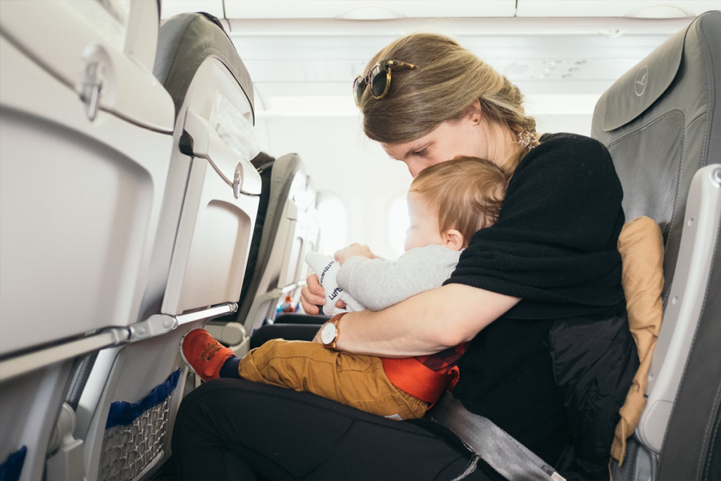 Vantagens de levar um carrinho de passeio no avião