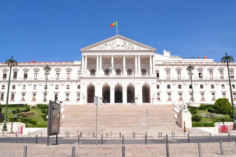Faculdades em Portugal: O melhor guia para à excelência do ensino superior