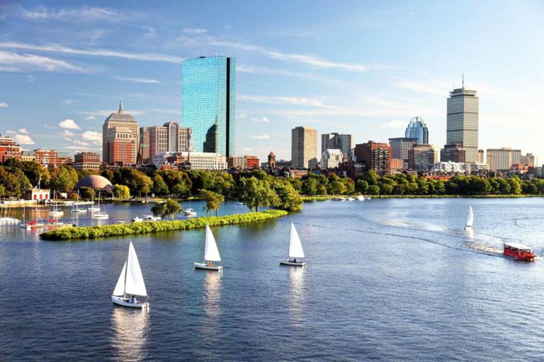 Um estado repleto de experiências incríveis conheça as cidades de Massachusetts.